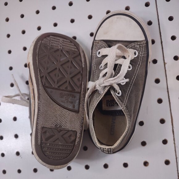 Classic Converse Gray Sneakers, Size Toddler 8 - Picture 5 of 6